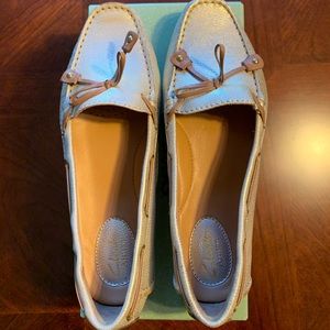 Women’s Clarks Artisan Flats Size 7